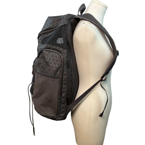 Point 3 Grey With Mesh & Ball Compartment Road Trip 2.0 Basketball Backpack - Picture 13 of 16